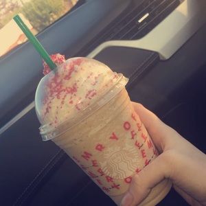 Meet your Posher, Claire